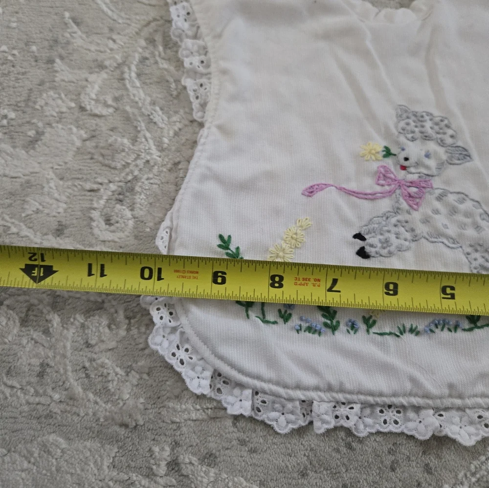 Vintage 1980s-1990s Embroidered Baby Lamb Bib Lace Trim